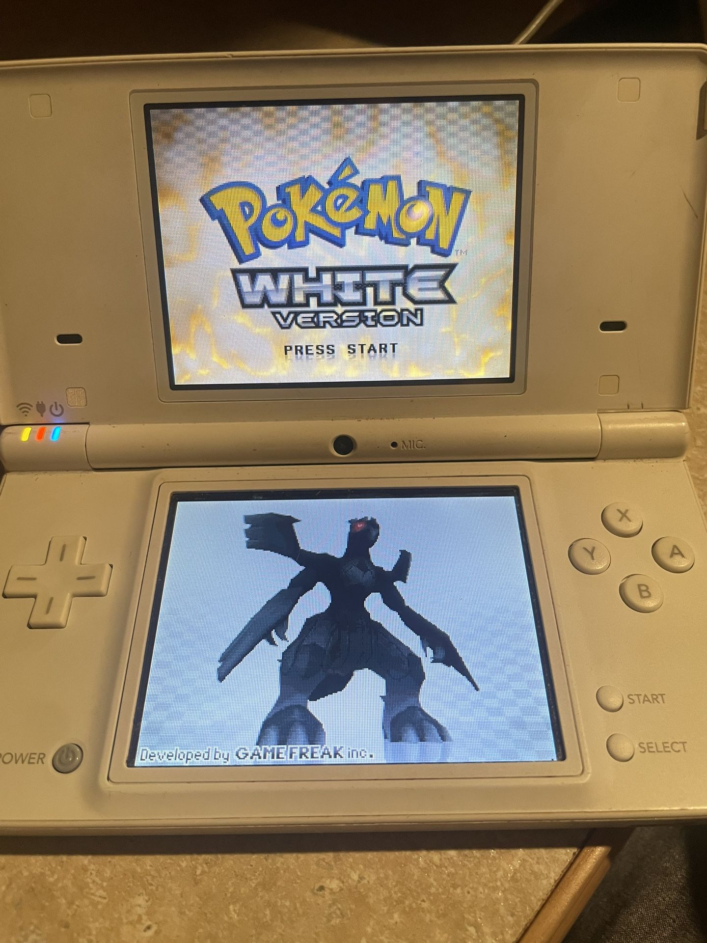 Nintendo DSi with Pokémon White 
