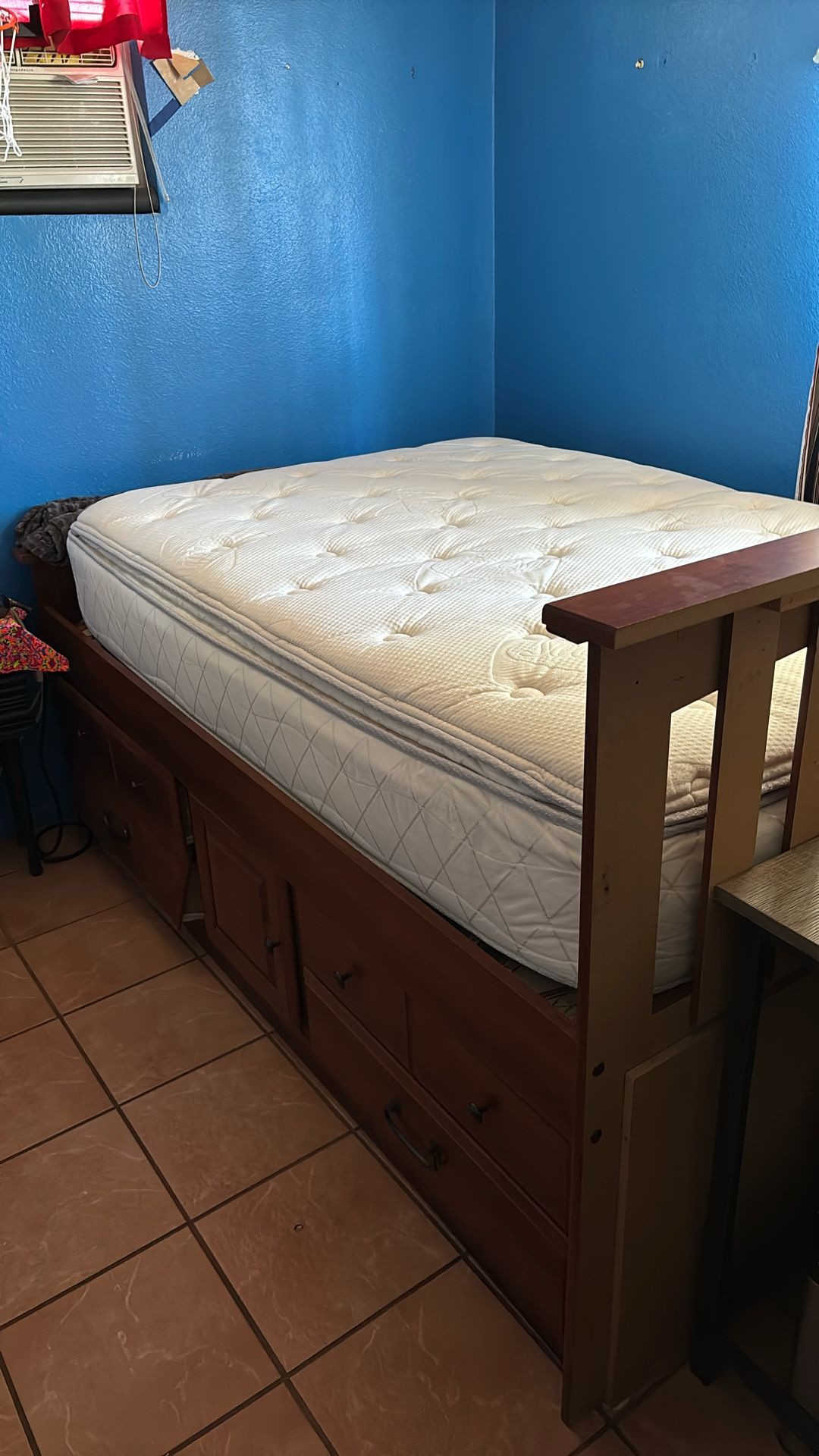 Full bed Frame set w/5 Drawers for storage No Mattress