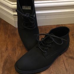 Perry Ellis Portfolio black dress boots Size 8 (Still Available)