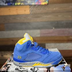 Jordan 5 Laney 