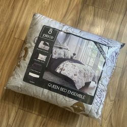 New Queen Size Comforter 