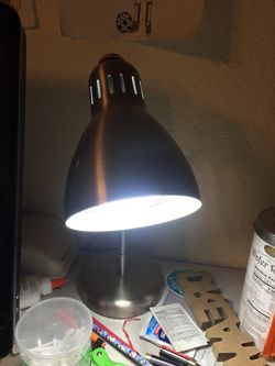 Table lamp