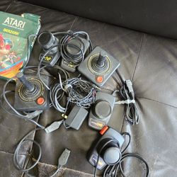 Vintage Atari, Games, Joysticks