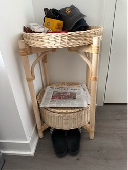 Entry table with storage