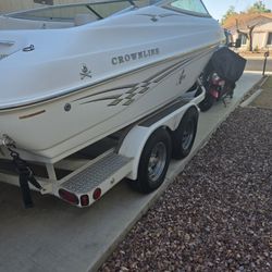 2003 Crownline 180br  20ft With Swim Deck