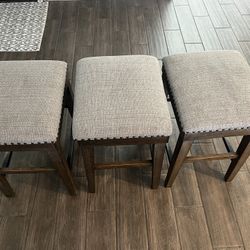 Set Of 3 Bar Stools 24 In