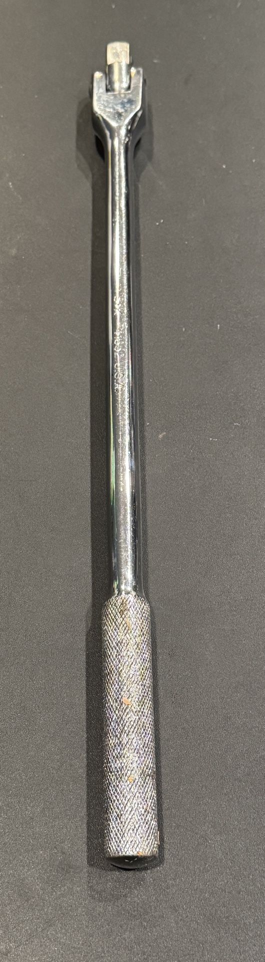 SK Tools USA 1/2” Drive Knurled Handle Flex Head Breaker Bar 16” Long 41652