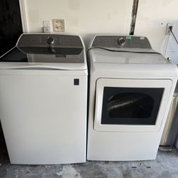GE Profile 5.0 cu. ft. Capacity Washer And 7.4 Cu. Ft. CapacityGas Dryer