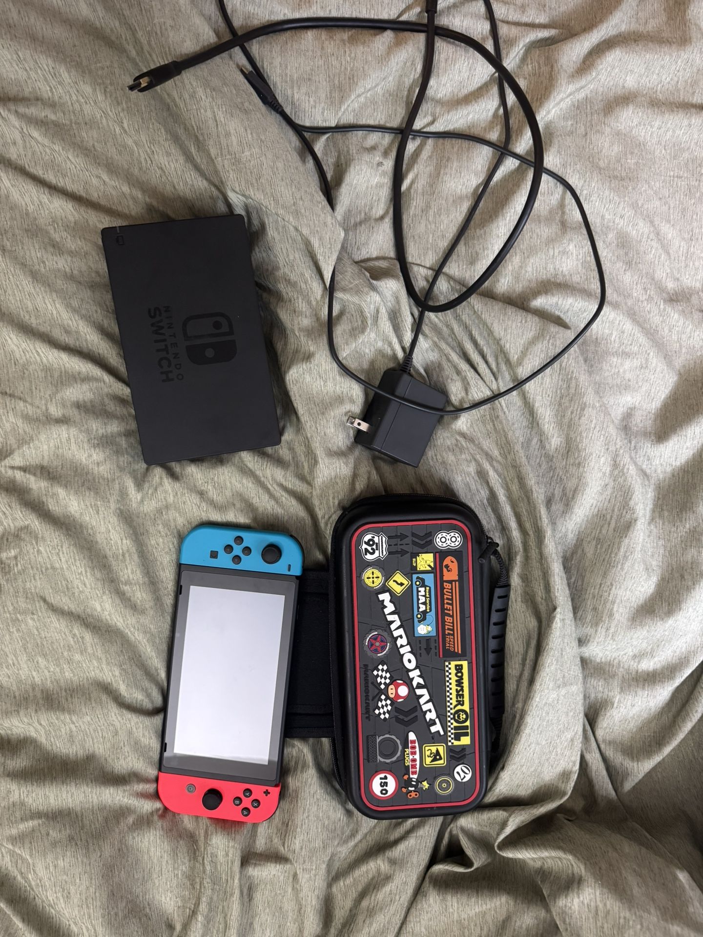 Mario kart Deluxe 8 Switch bundle