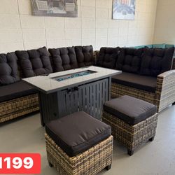 New inbox patio set (we finance and deliver)($54 down,90 day no interest payment plan)