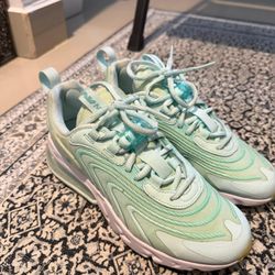 Turquoise Nike Sneakers 