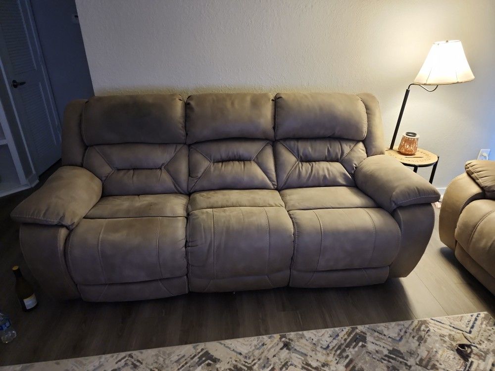 Stand Couch