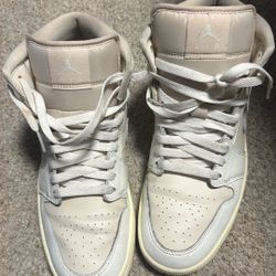 Air Jordan One Mildly Used Size Women’s 10