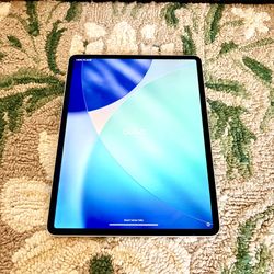 Apple iPad Pro 12.9" (3rd Gen, 2018) 64GB Wi-Fi + Apple Pencil 2