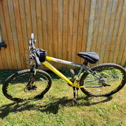 Mongoose 29” Mountain Bike – Front Suspension, Shimano Gears
