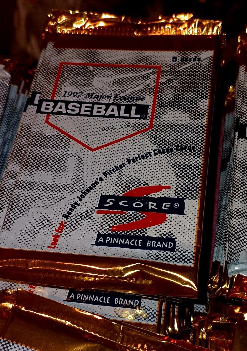 Unopened 1997 Major League Baseball Card 350 Packs 