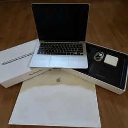 MacBook Pro A1425 (Broken Screen)