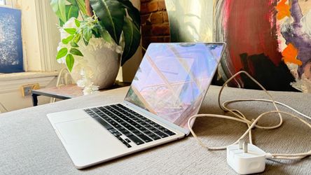 2026 MacBook Air 13-inch (M5)/negotiable