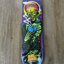 Santa Cruz Mars Attacks Deck