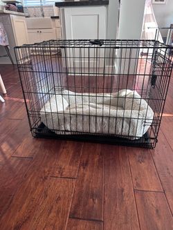 Medium dog crate 30”L x 19”Wx 21.5”H