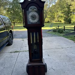 Howard Miller Grandfather Clock. 