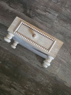 Wooden jewelry box