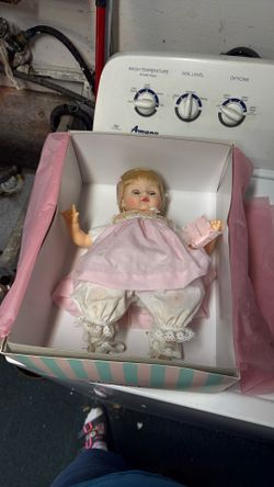 Madame Alexander Dressed For The Party Pussycat Collectible Doll