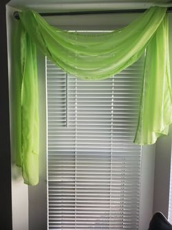 8 Scarf Variance, Green Table Runner And Green Vase 