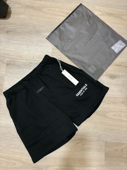 FW25 Essentials Shorts 🩳 (S/M/L)