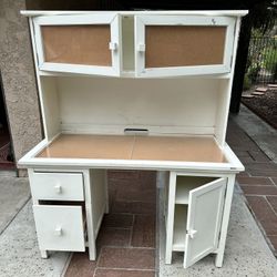 Pottery Barn Teen Desk with Hutch