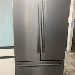 New Bosch Refrigerator Black Stainless High End Counter Depth 