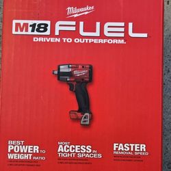 Milwaukee 18v Fuel Midtorque Impact Wrench 1/2 Brand New Tool Only 