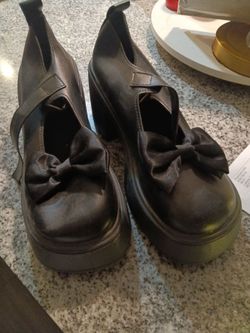 Black Platform Shoes with Bow Detail