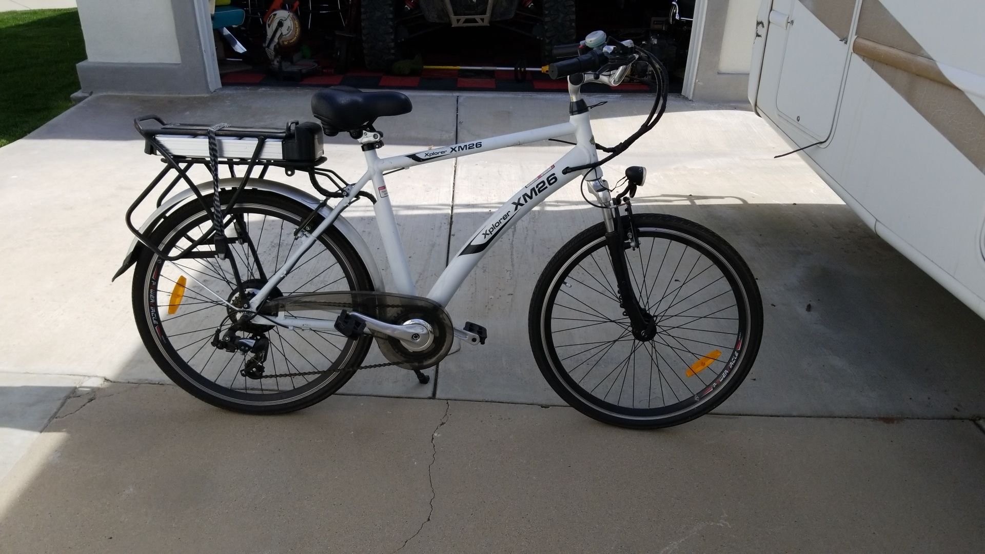 Xplorer xm26 electric bike best sale