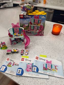 LEGO Disney Minnie's Pet Hotel Set 43274