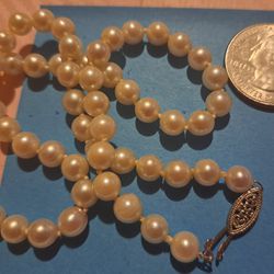 1950's Vintage Pearl Necklace With 14 K Gold Clasp