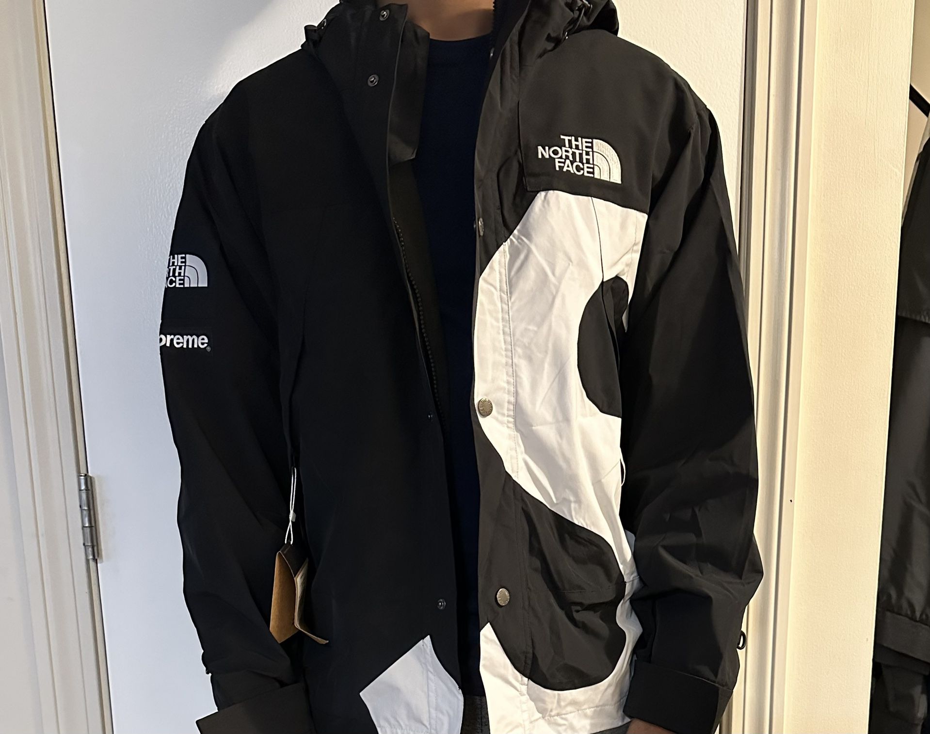Supreme x The North Face S Logo Mountain Jacket 'Black' for Sale 