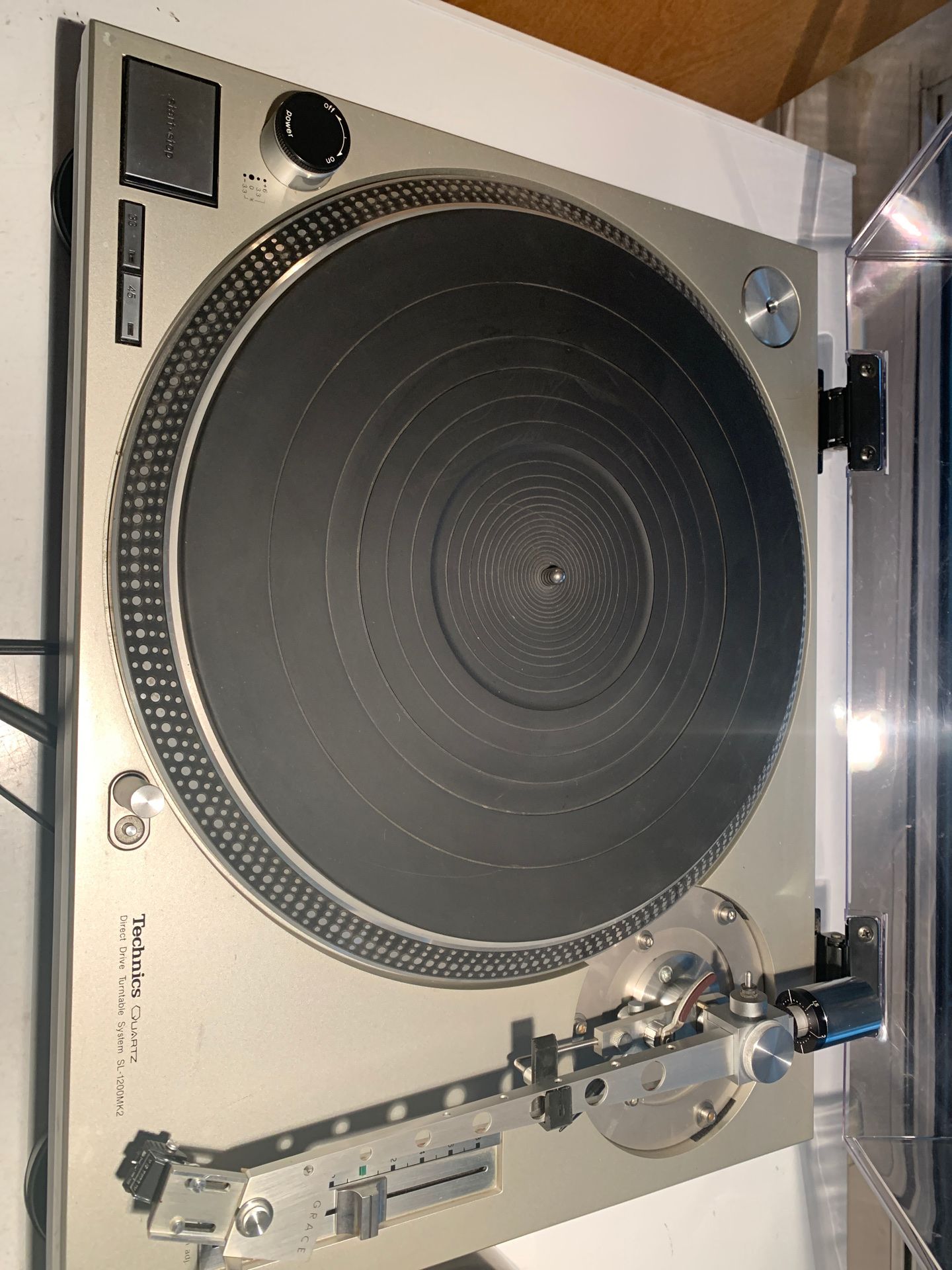 Technics turntable, Grace 704 tonearm, Shure v15 type iv