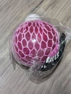Mesh squeeze ball