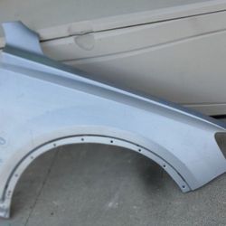 2017 - 2023 AUDI Q7 Q-7 RIGHT FENDER PASSENGER SIDE GENUINE USED OEM. X4