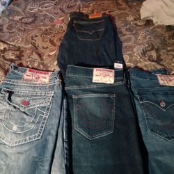3 True Religion Pants And One Levi's Pant