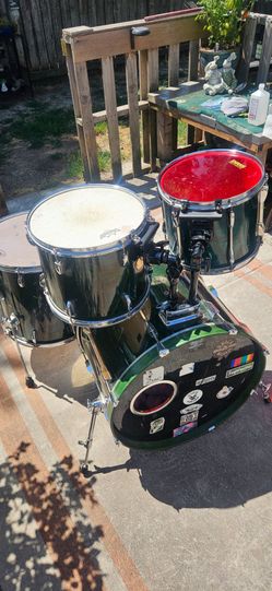 Pearl Export Drums