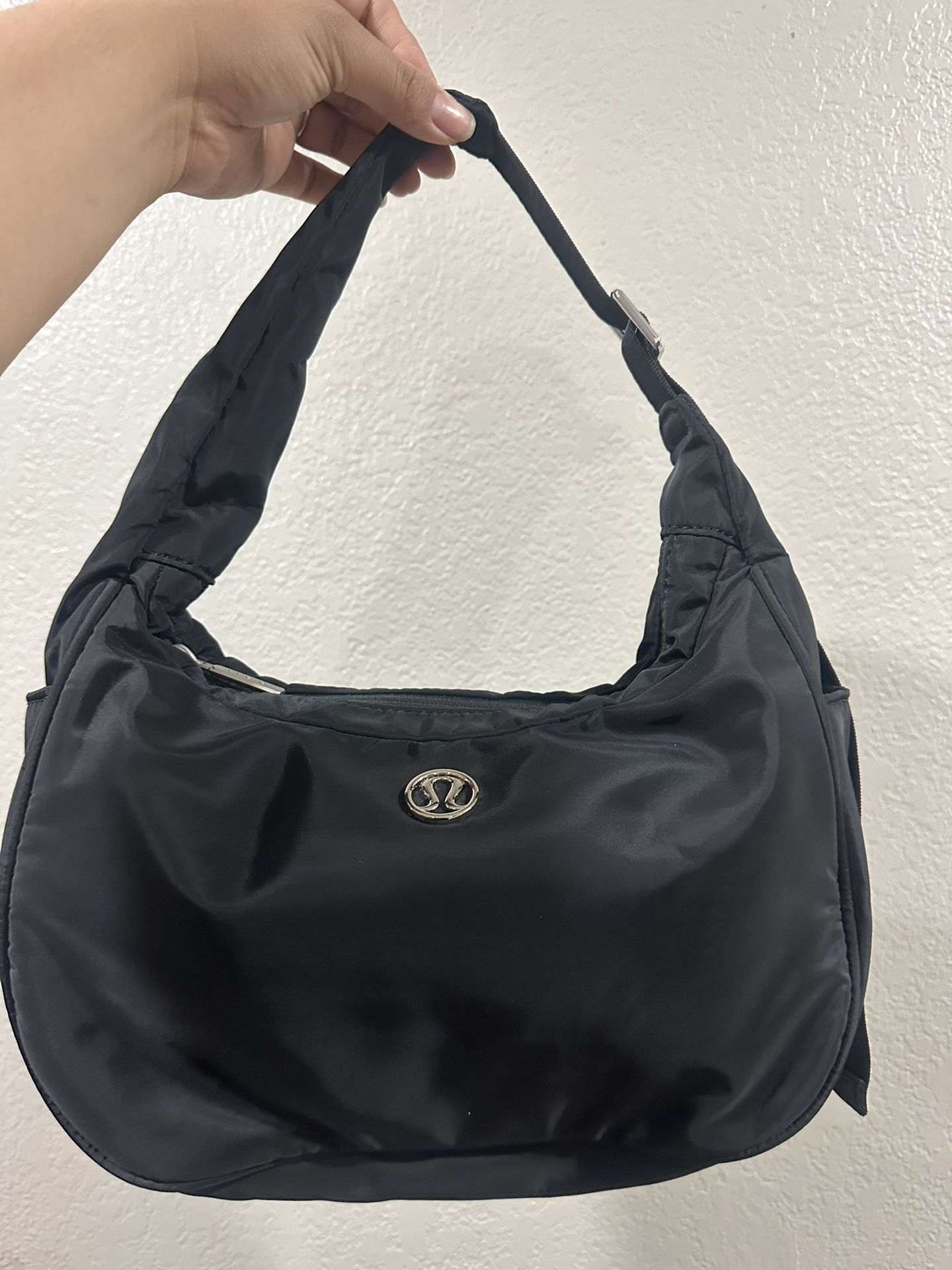 Lululemon City Essentials Shoulder Bag