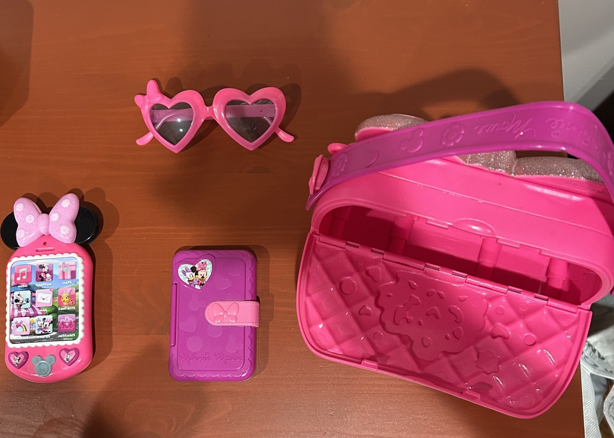FREE Disney Junior Minnie Mouse toy purse