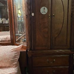 Mirrored Headboard 