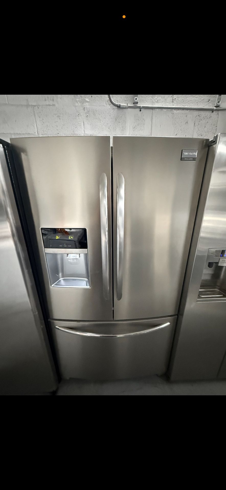 Frigidaire Refrigerator “36 ( Refrigerators )