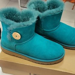 UGG Baily Button Boots Size 7 