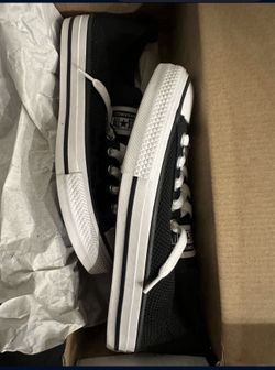 New Kids Black knit slip-on Converse Size 1
