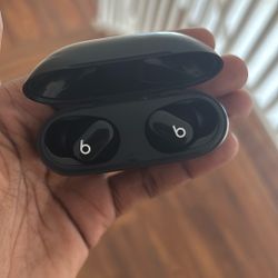 Beats Studio Buds