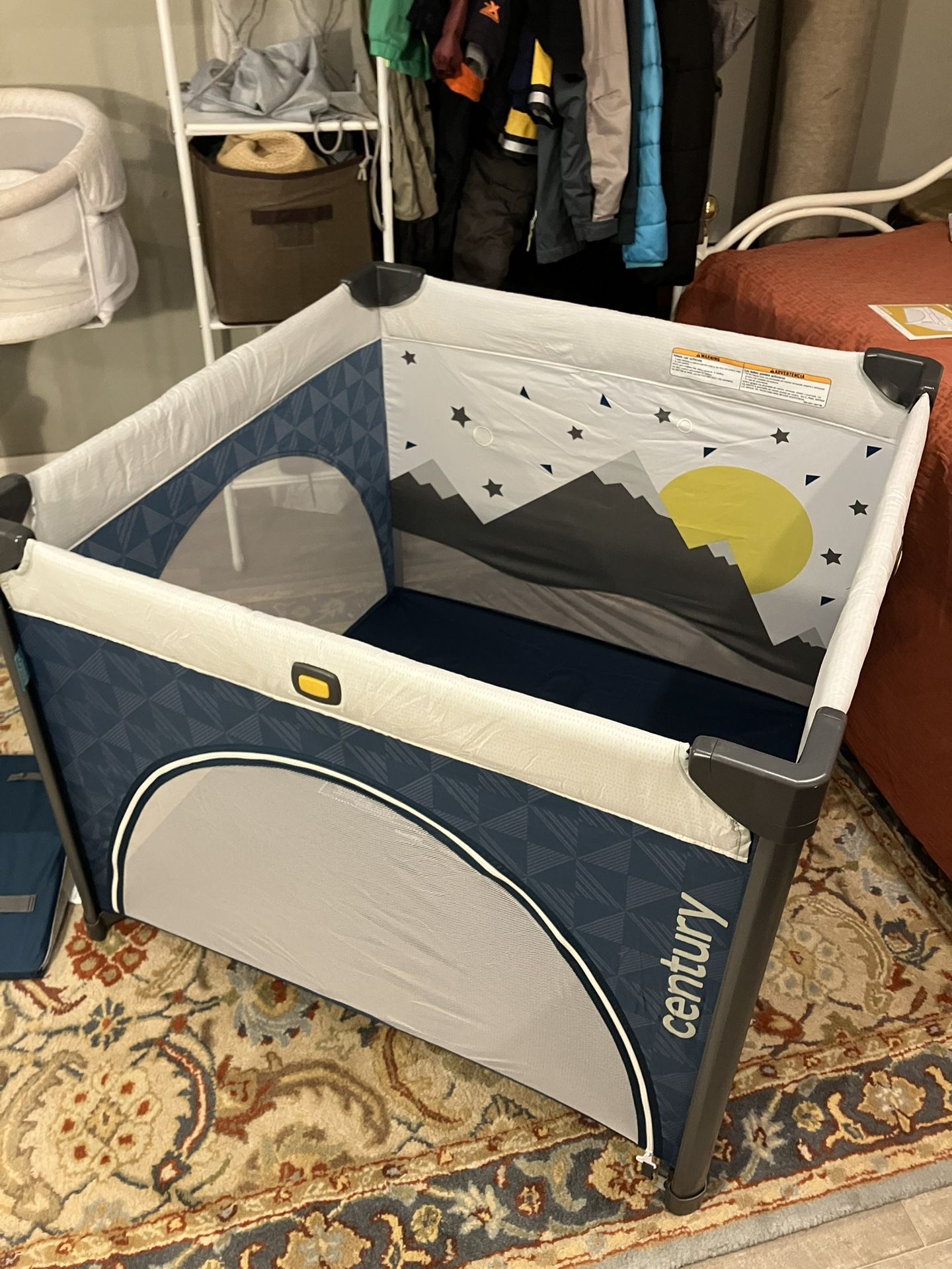 2 In 1 Activity Play Yard, Case, Sheets and Toys